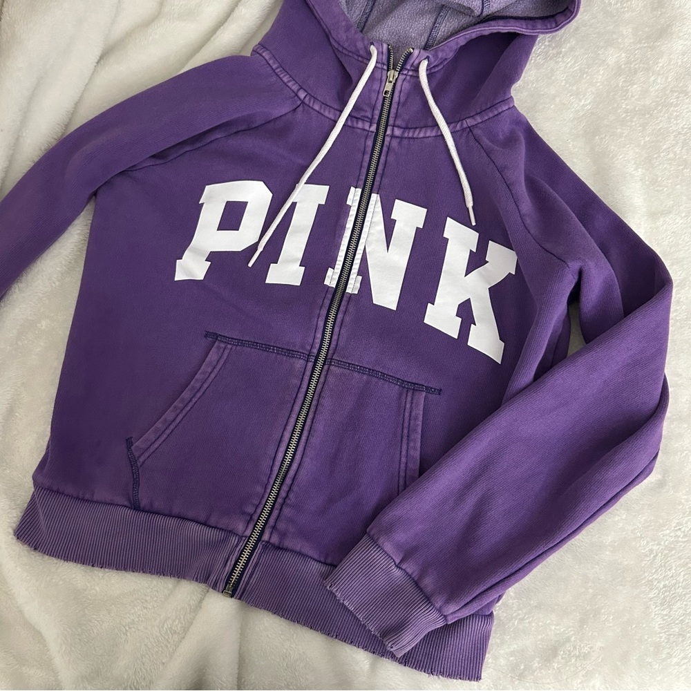 purple sweatshirt